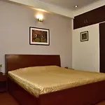 2Bhk Comfortable Furnished Serviced Apartments In Hauz Khas - Woodpecker Apartments
