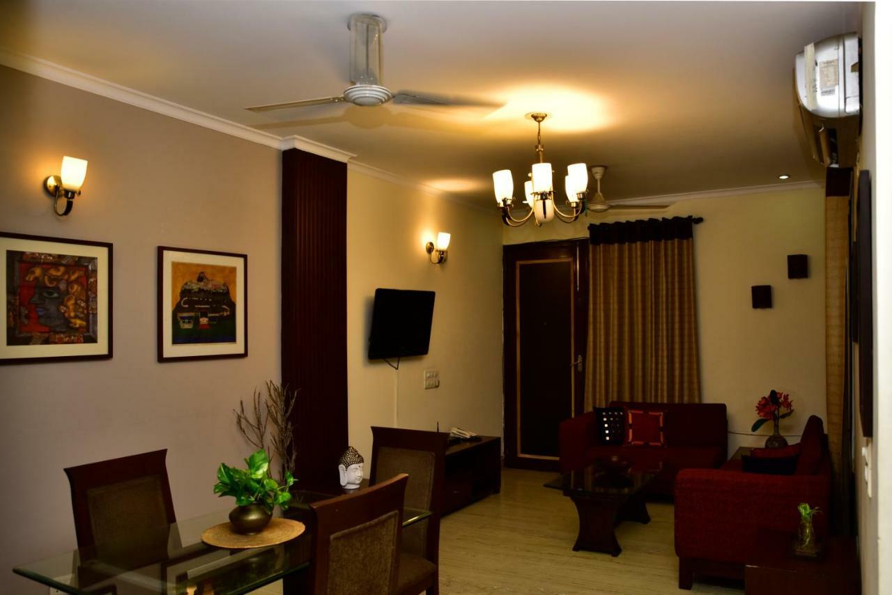 Inn 2bhk Comfortable Furnished Serviced In Hauz Khas - Woodpecker 3*
